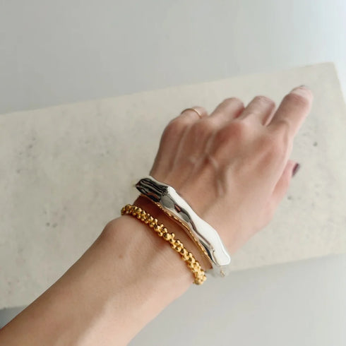 LUNA bangle